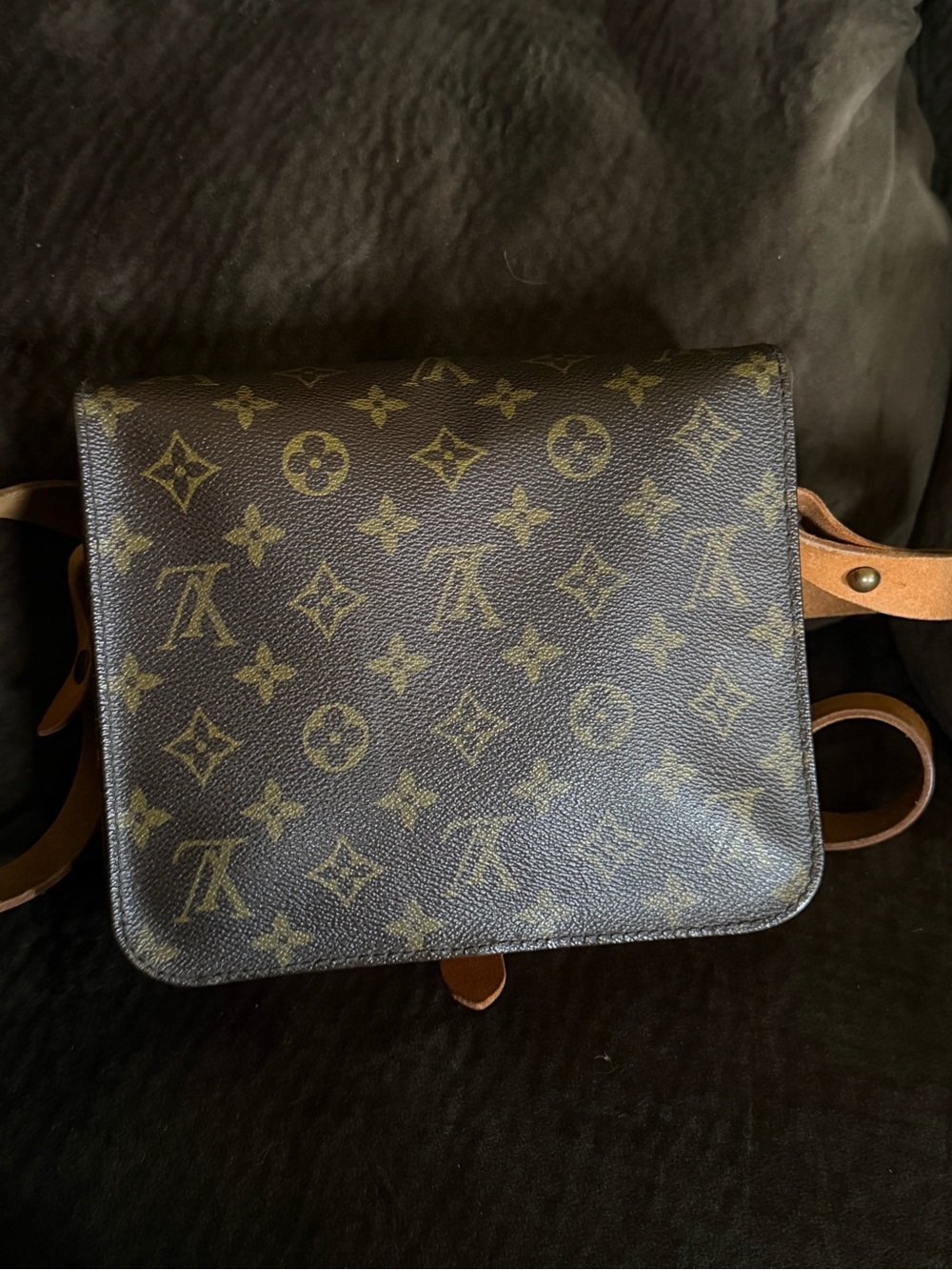 Louis Vuitton Monogram MM Cartouchiere Shoulder/Crossbody Bag.
Date Code: 881SL - Picture 2 of 12